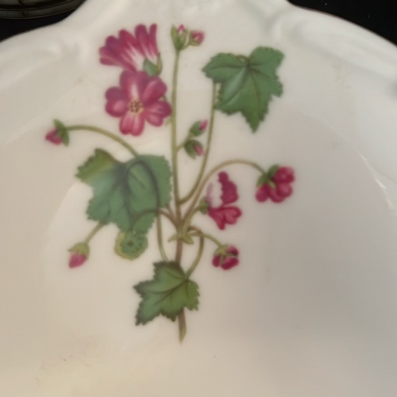 MINTON BONE CHINA MEADOW SCALLOPED SQUARE BONBON CANDY DISH, ENGLAND, 8inchs - Picture 6 of 8